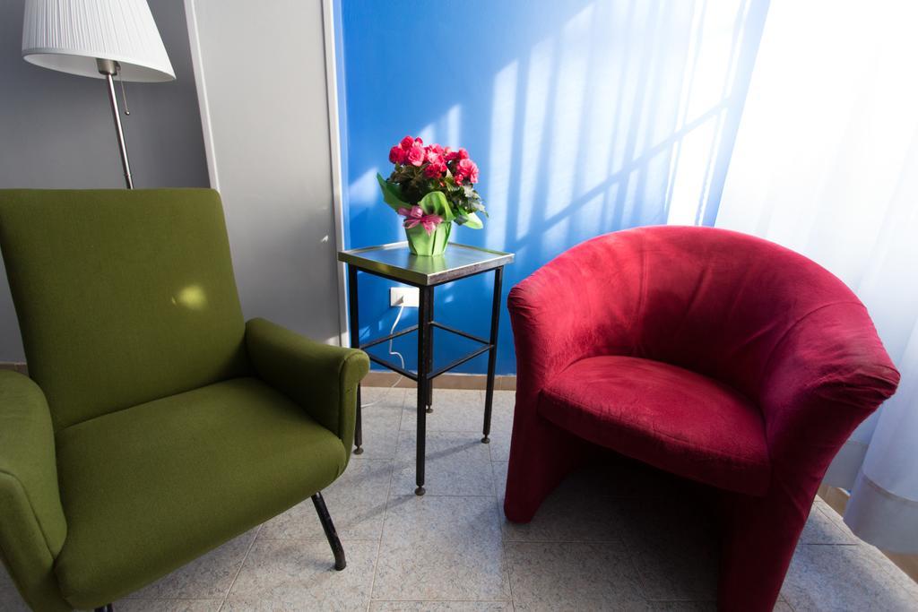 Hotel Byron Solo Per Giovani Riccione Ngoại thất bức ảnh